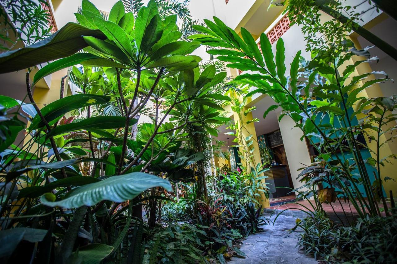 Hotel Old Cinema Kampot Luaran gambar